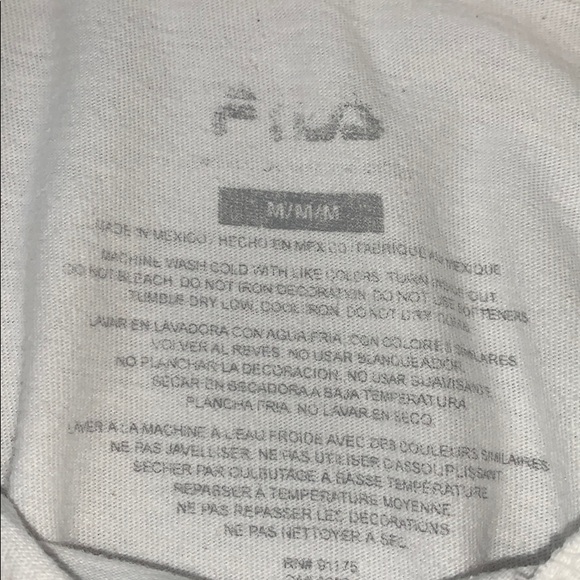 Medium Fila t-shirt - Picture 3 of 3